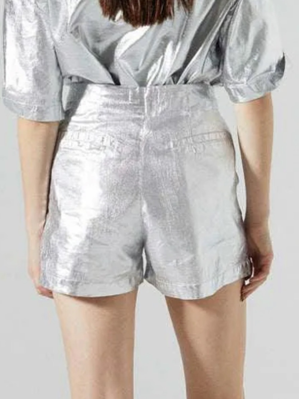 NWT Lanhtropy Frida Silver Metallic Linen Shorts Large - Picture 3 of 9